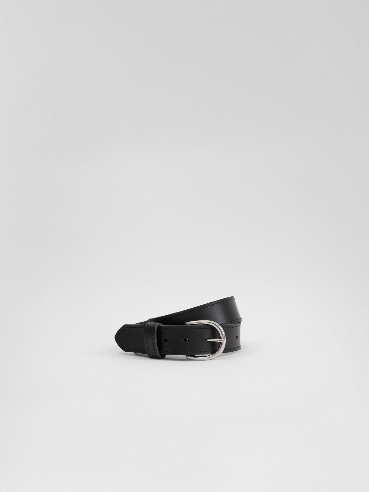 The Lair Maya Black Stitch Belt Slim Silver