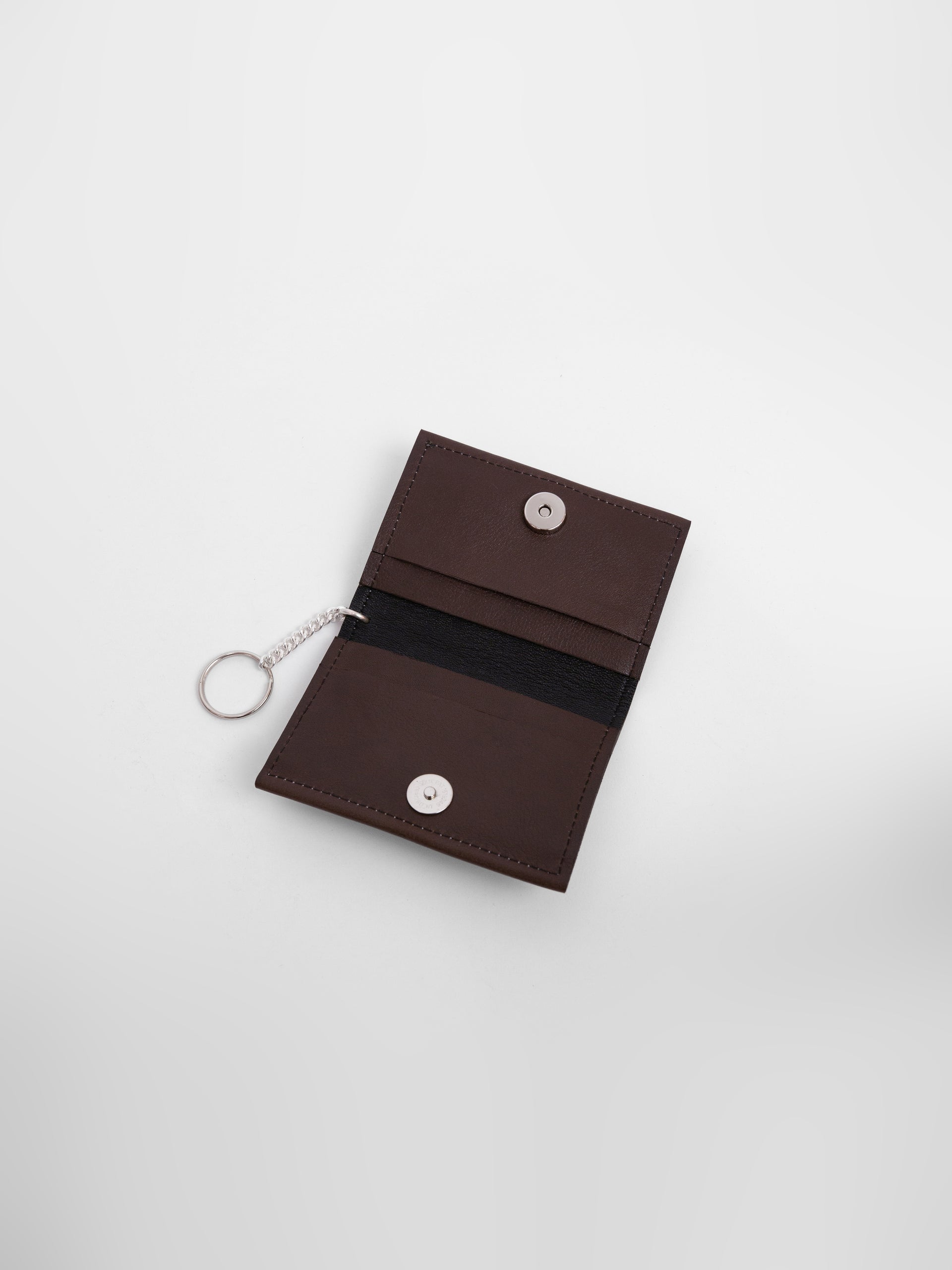 the-lair-claude-chain-wallet-mahogany