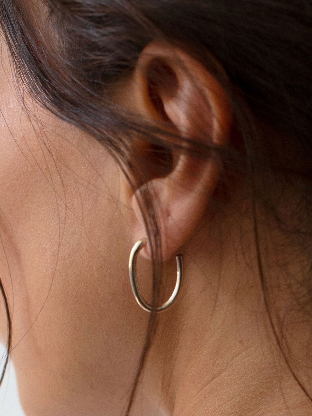 the-lair-jewellery-noguchi-earring-medium-9ct-yellow-gold