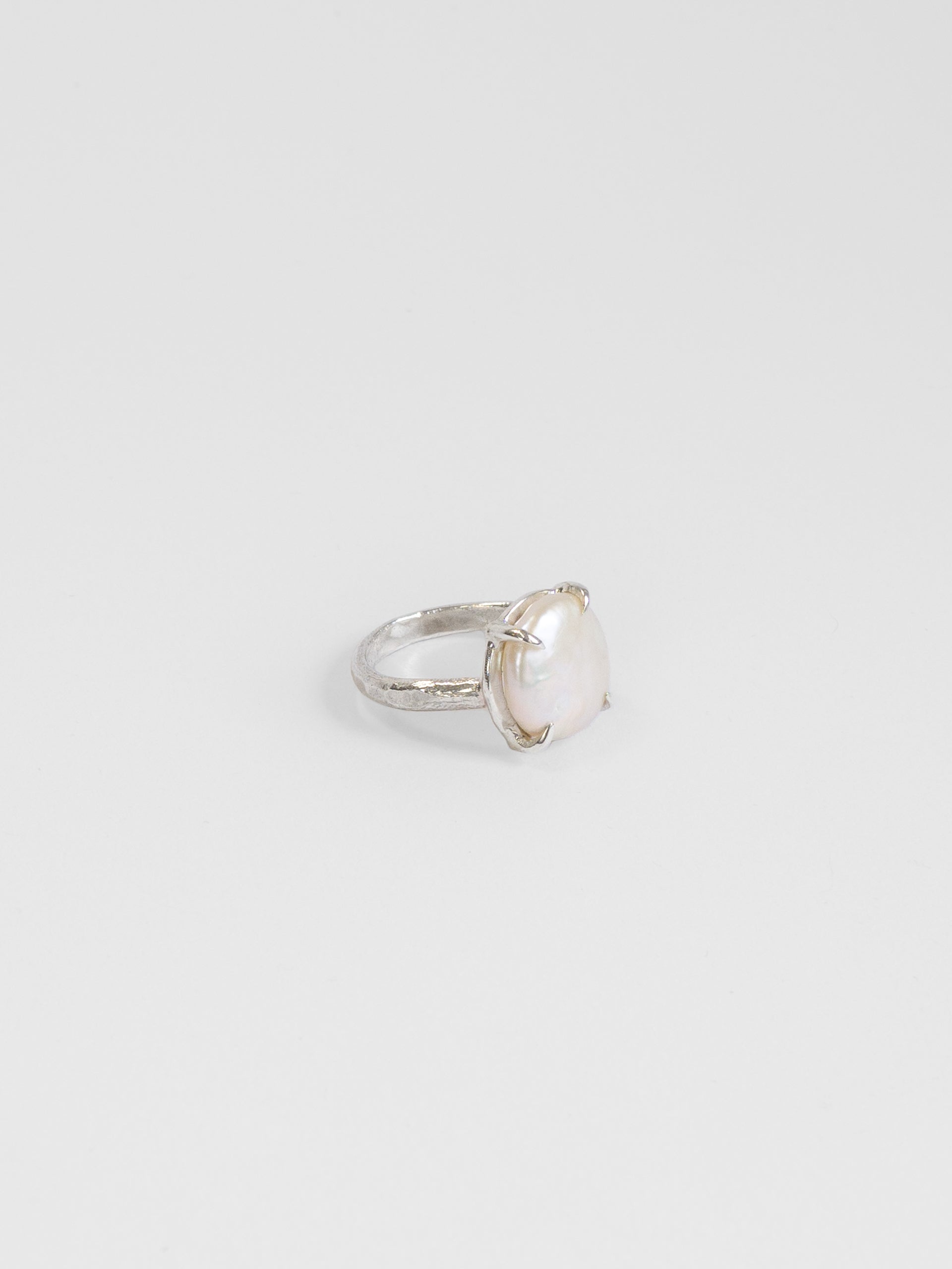blossom-jewellery-claw-pearl-ring
