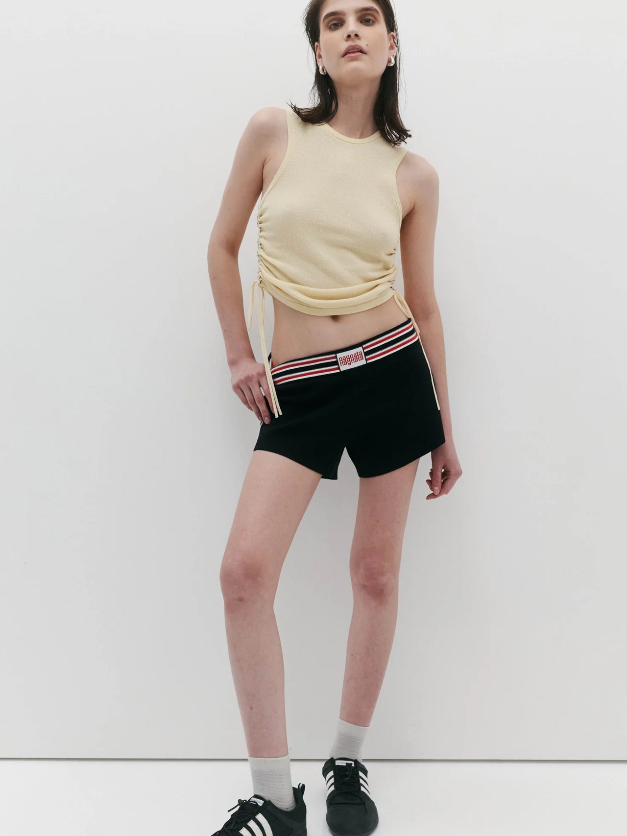 NAGNATA Gia Short Black