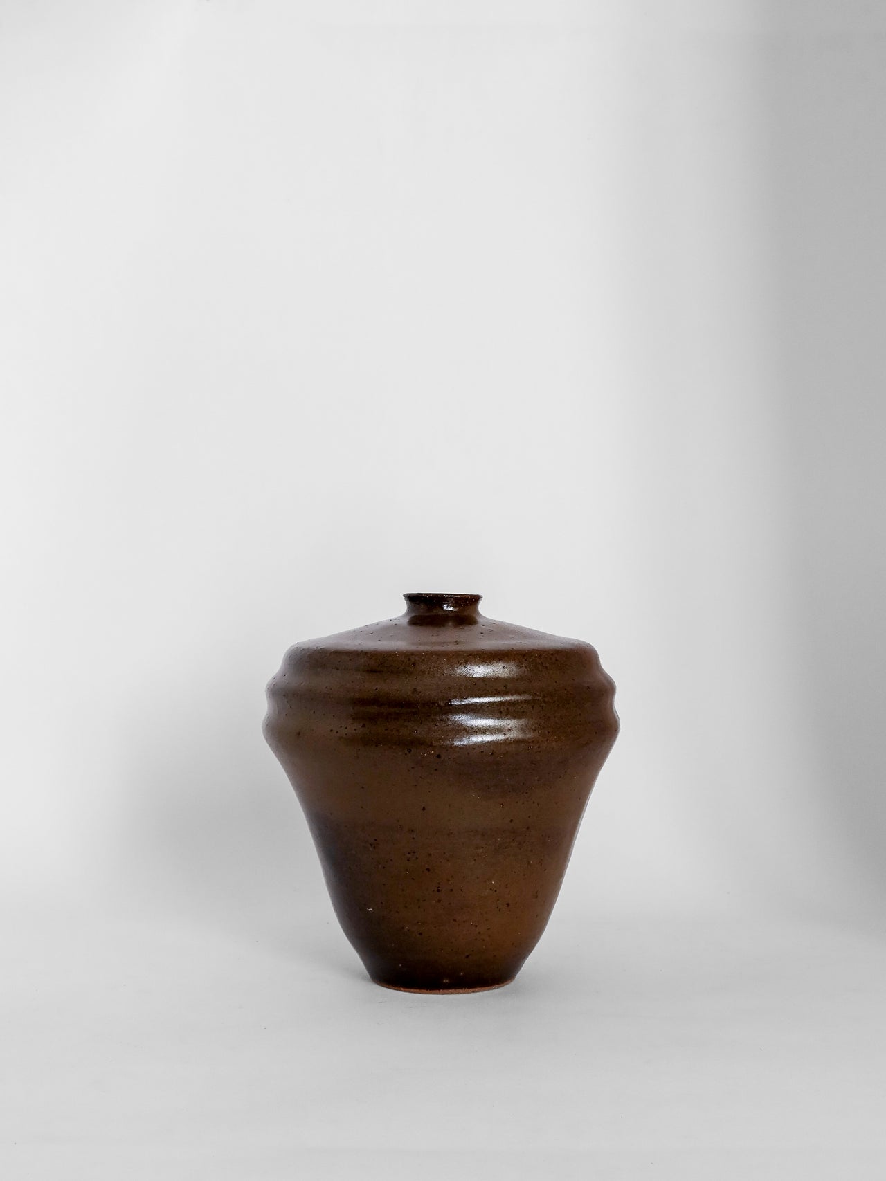 The-Lair-BRB-Ceramics-Small-Vase-Golden-Brown-003