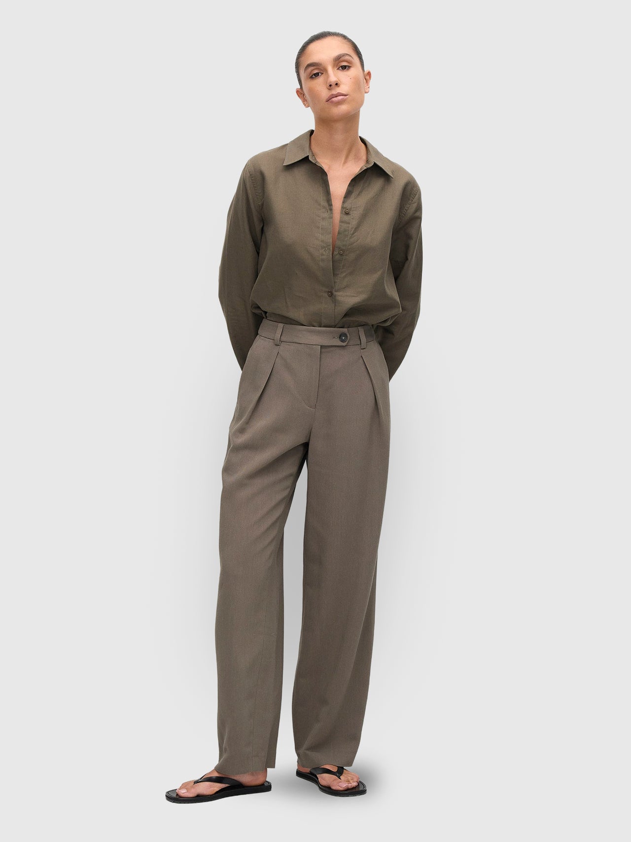 Matteau Tailored Pleat Trouser Myrtle