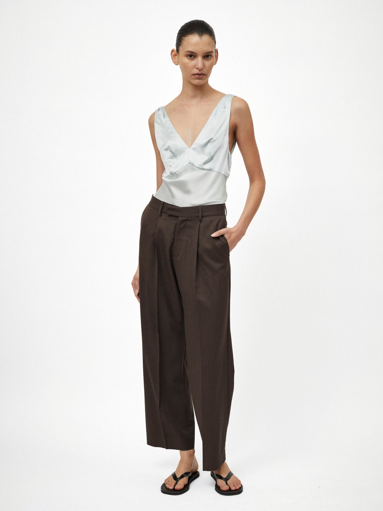 BEARE PARK Relaxed Pleat Trouser Chocolate