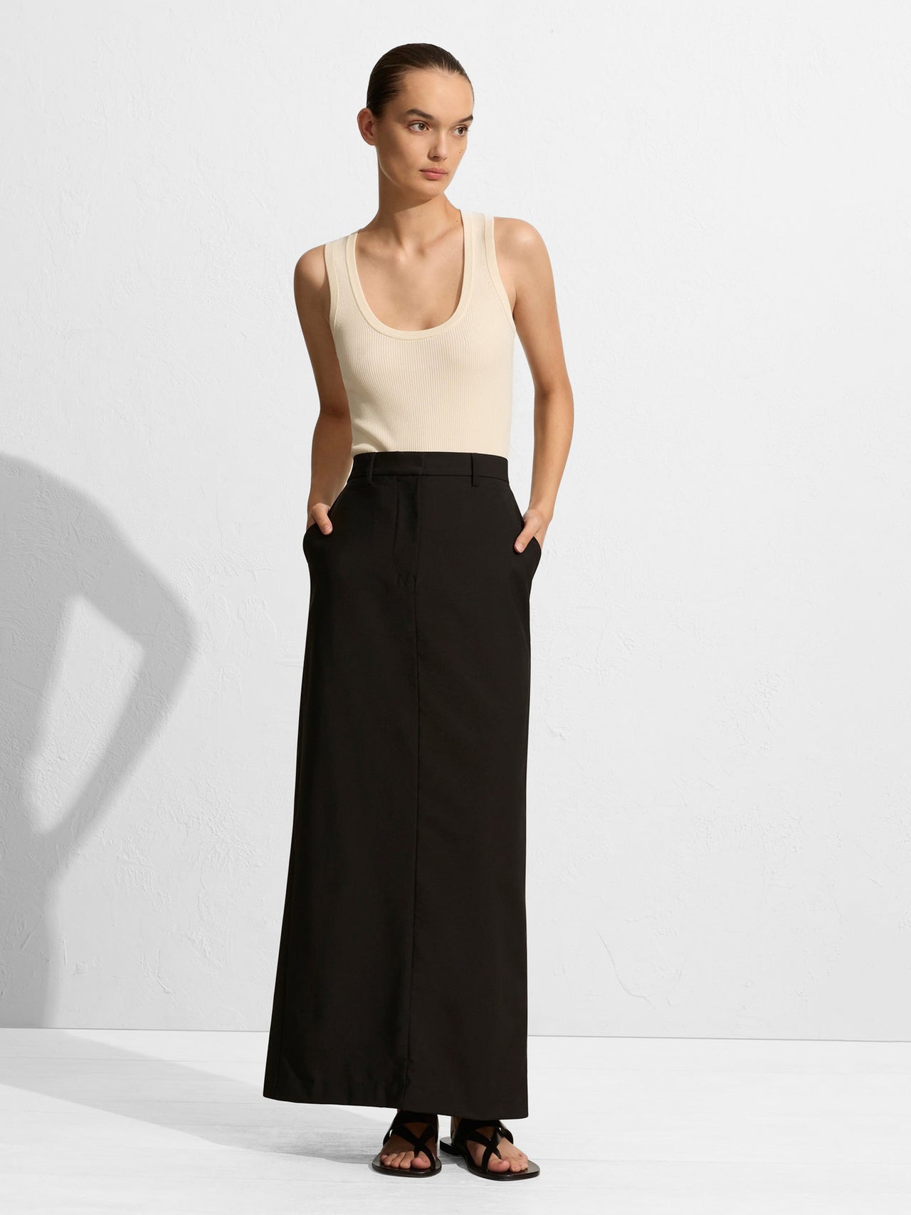 matteau-relaxed-tailored-skirt-black