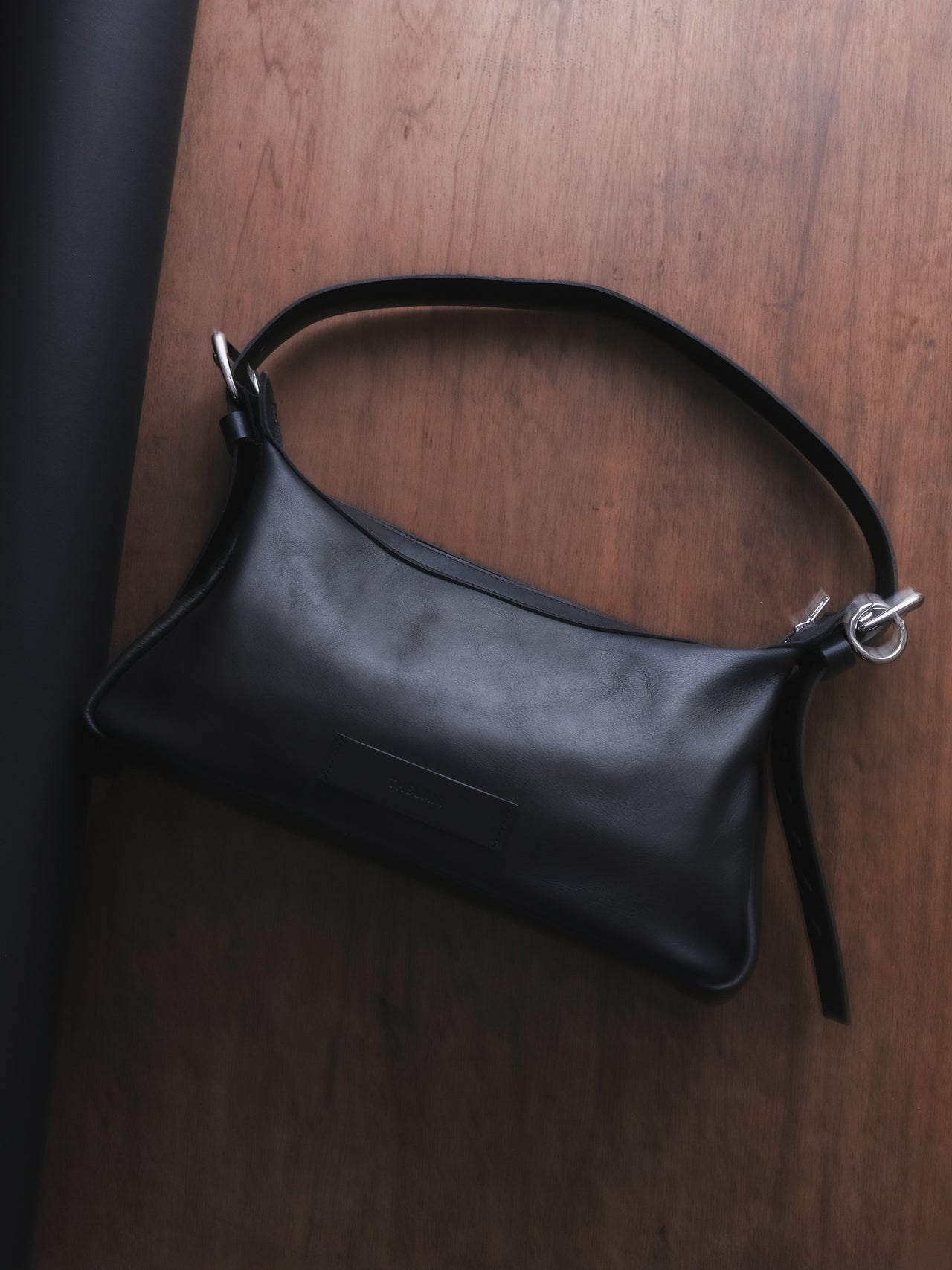The Lair Gwen Handbag Large Black