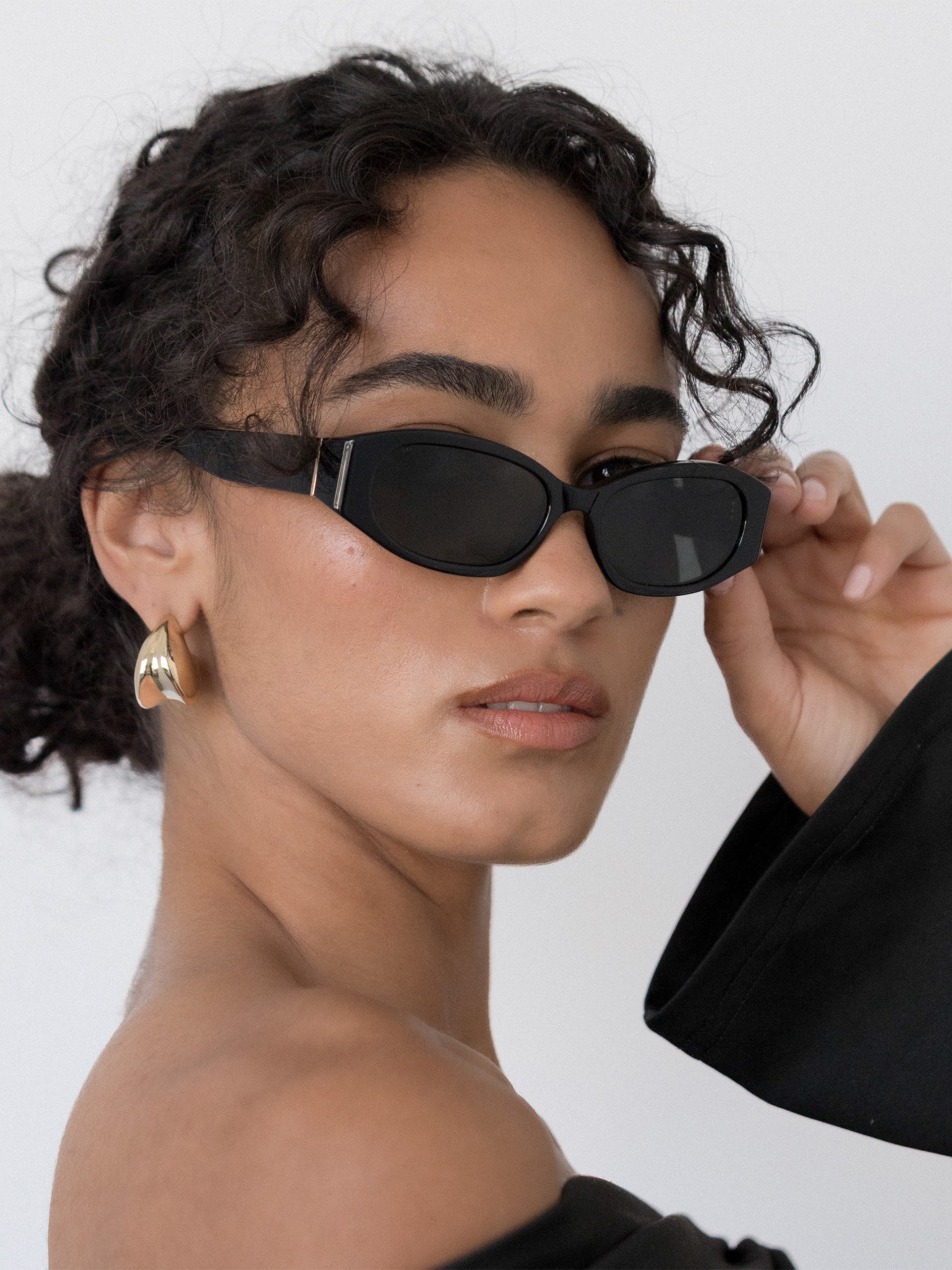 【関税込み】Velvet Canyon ブラック Momentum サングラス Velvet Canyon Momentum Black